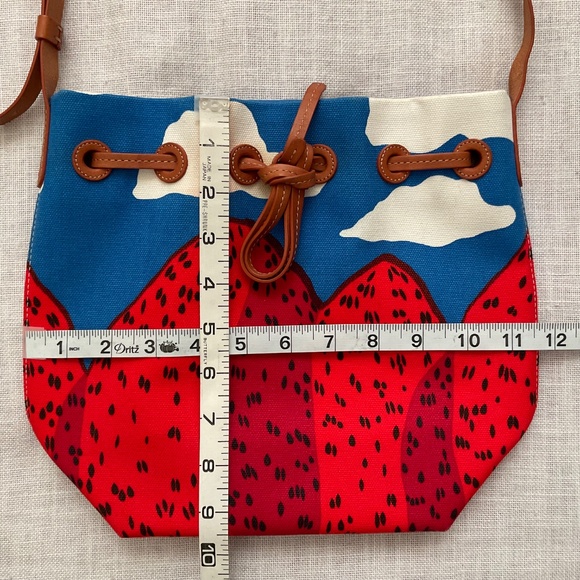 Mansur Gavriel X Marimekko Mansikkavuoret Strawberry Print Canvas Bucket Bag NEW - Picture 7 of 15